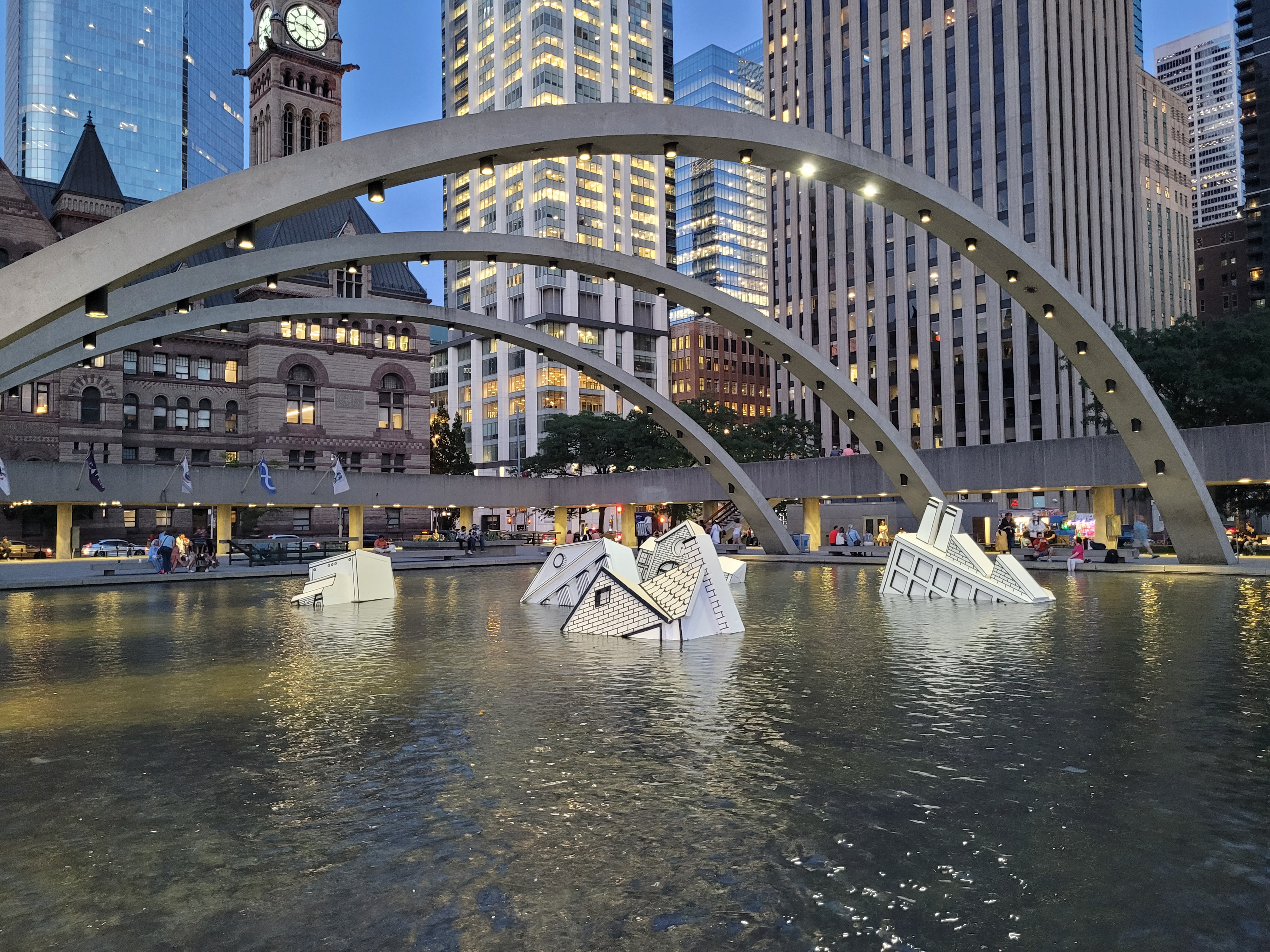 Nathan Phillips Square, Toronto